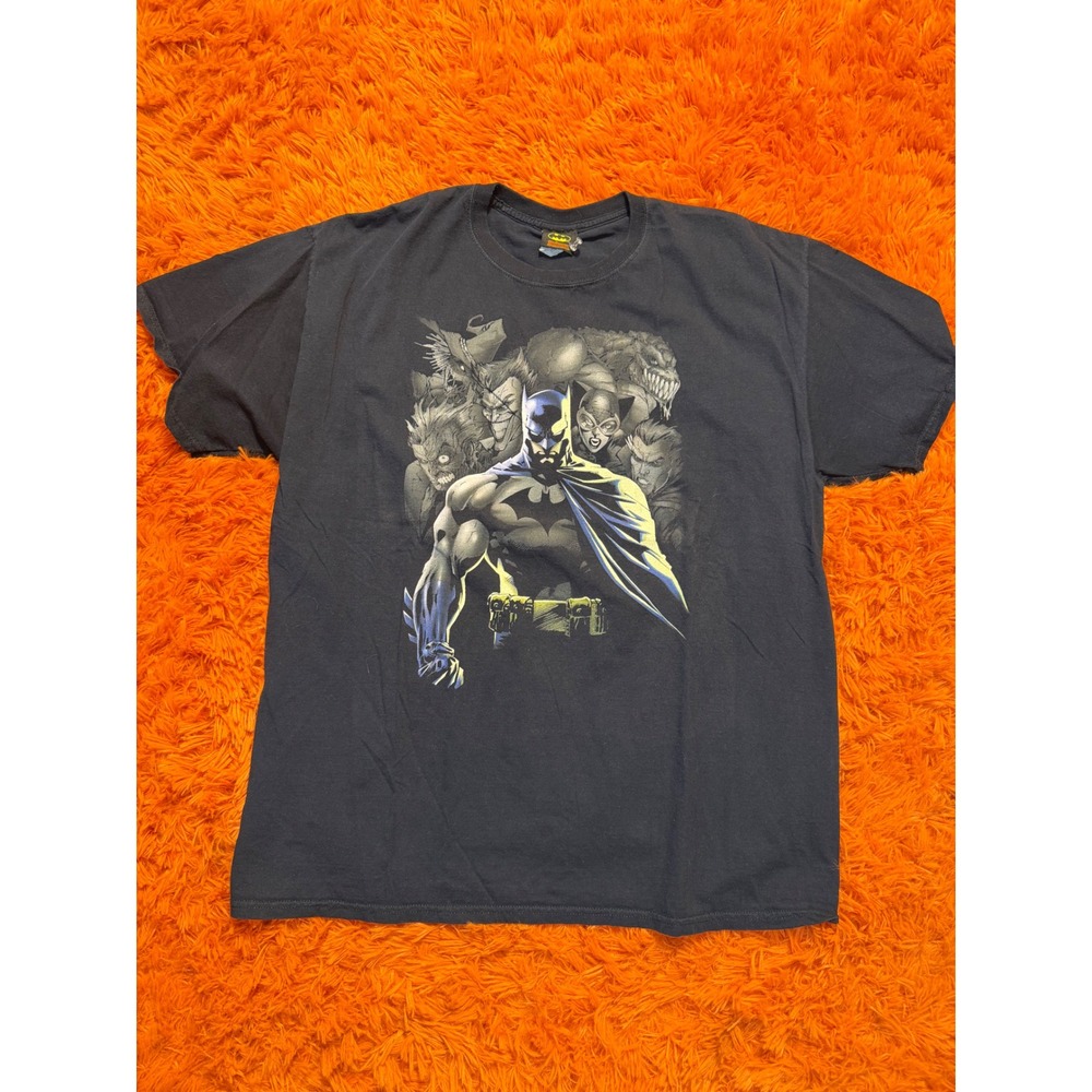Batman Graphic Tee Mens XL Black Vintage Comic Villains Joker Catwoman Shirt